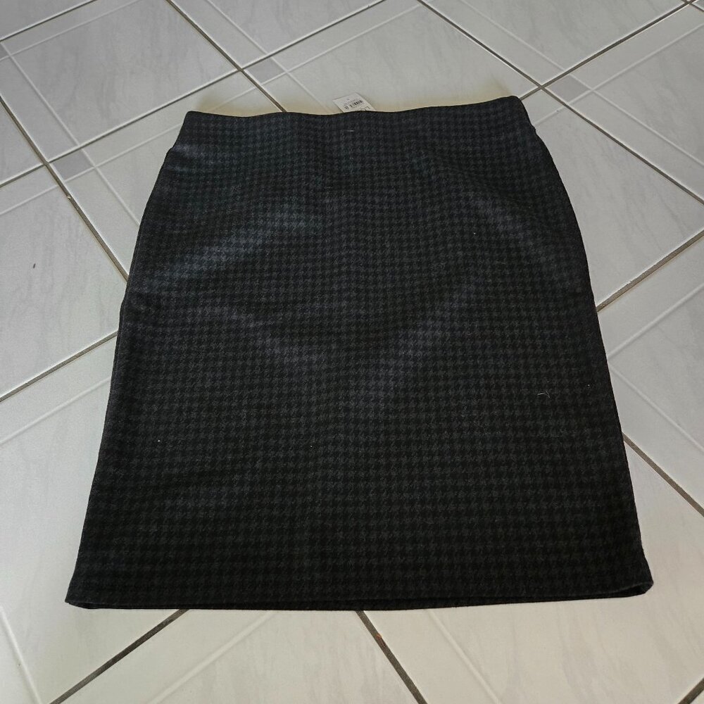NWT Loft Houndstooth Mini Skirt Black Gray S